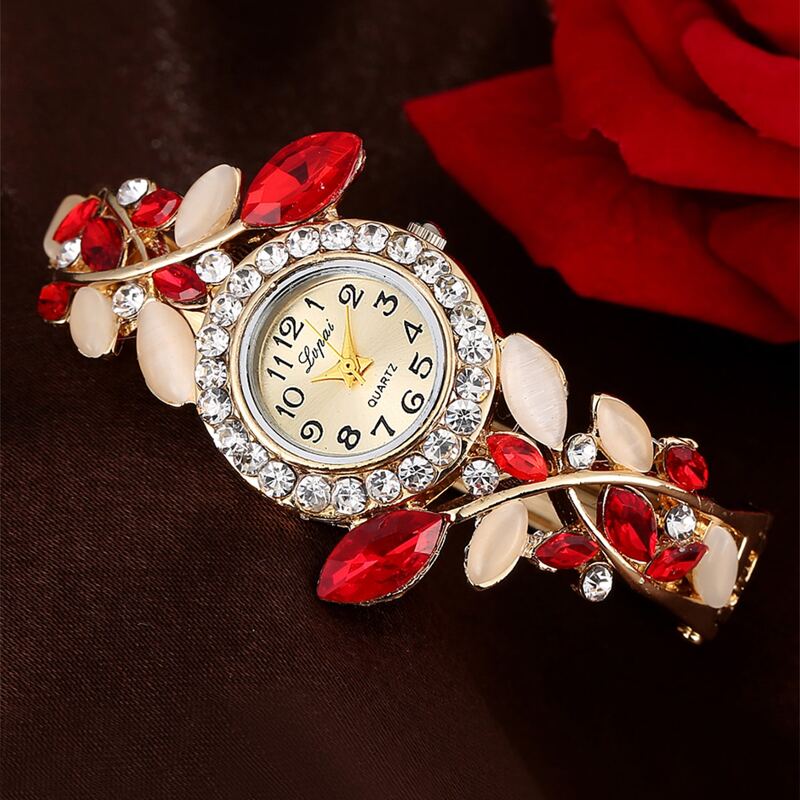 

Rhinestone Leaf Band Bracelet Watch