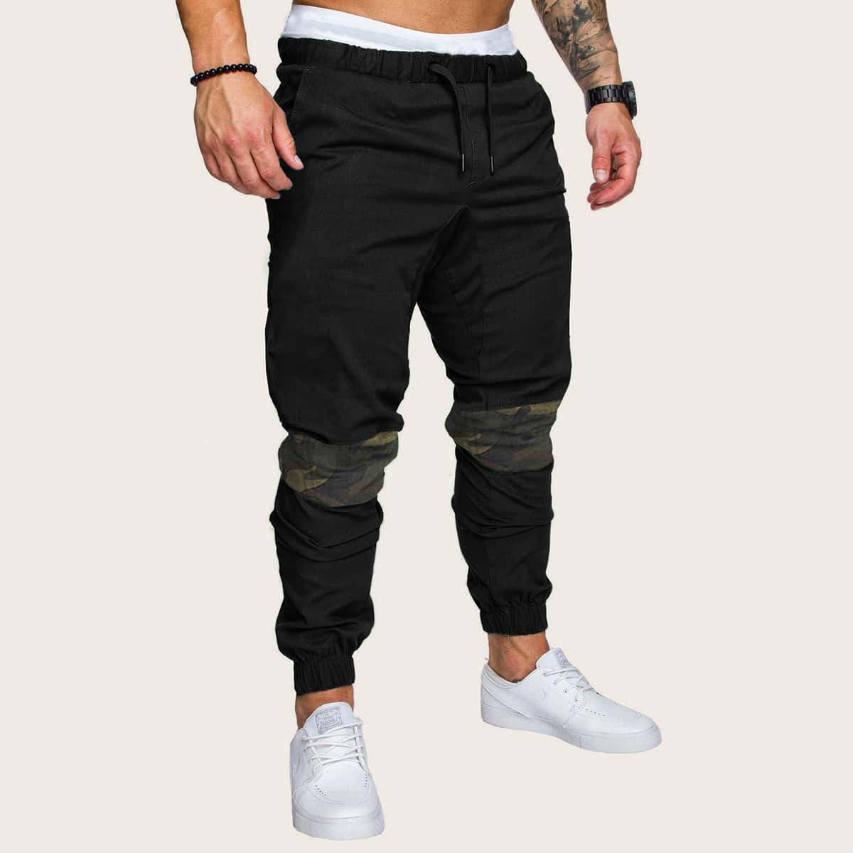 

Guys Contrast Camo Drawstring Waist Sweatpants, Black