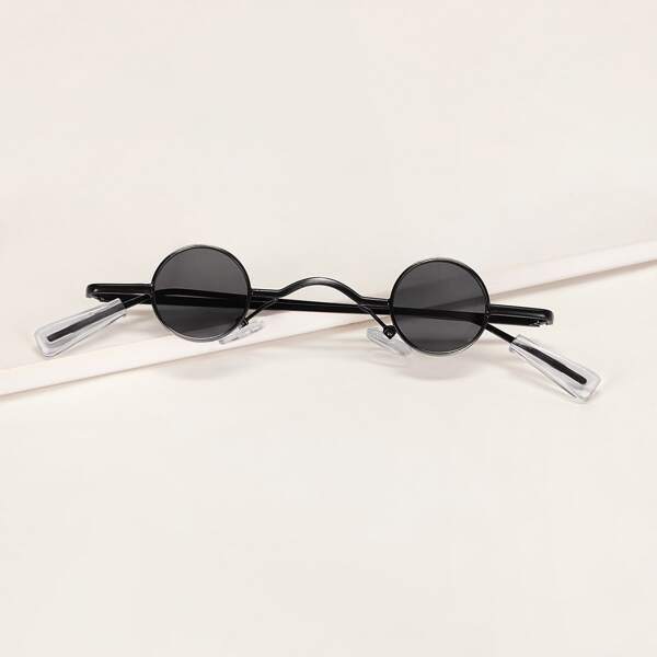 

Round Frame Flat Lens Sunglasses