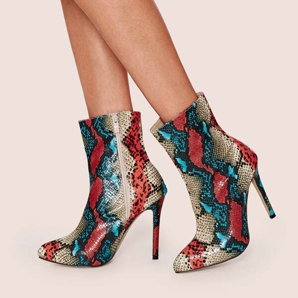 

Point Toe Snakeskin Side Zip Stiletto Boots