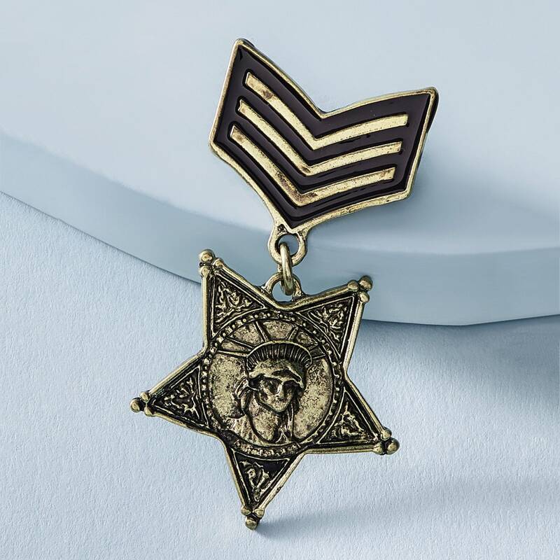 

1pc Pentagram Badge Brooch, Multicolor