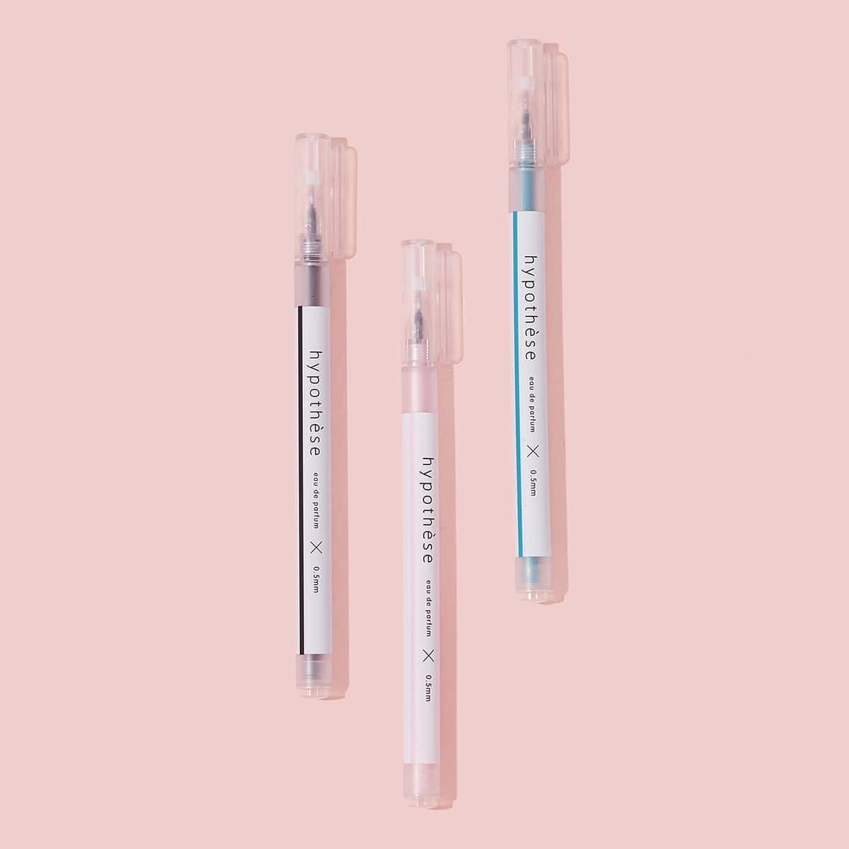 

2pcs Random Simple Letter Graphic Gel Pen