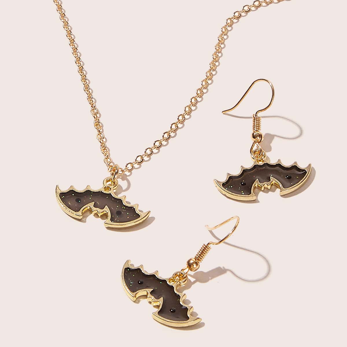 

3pcs Bat Pendant Necklace & Earrings Set