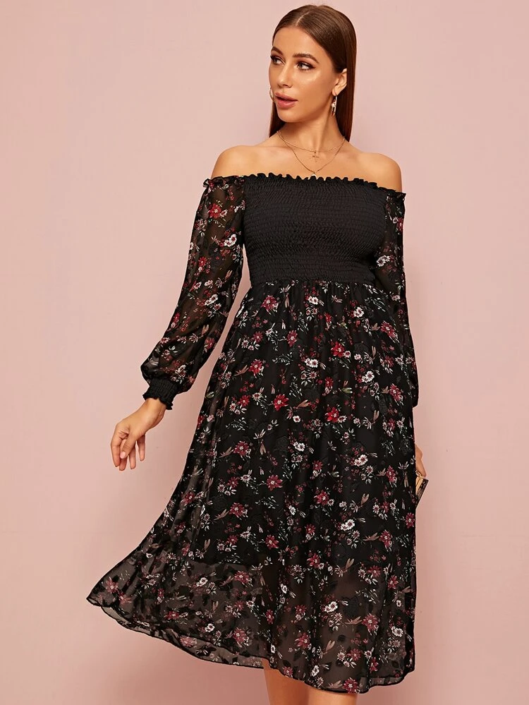 Svart Veckad Remsa Blommig Boho Klänningar | SHEIN SE Blommig klänning med bardot krage | SHEIN SE