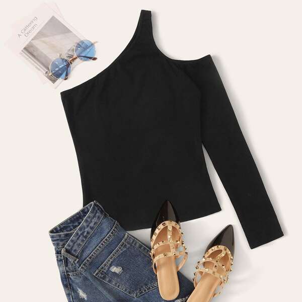 

Asymmetrical Neck Solid Top, Black