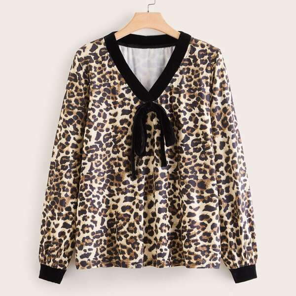 

Plus Knot Front Leopard Print Tee, Multicolor