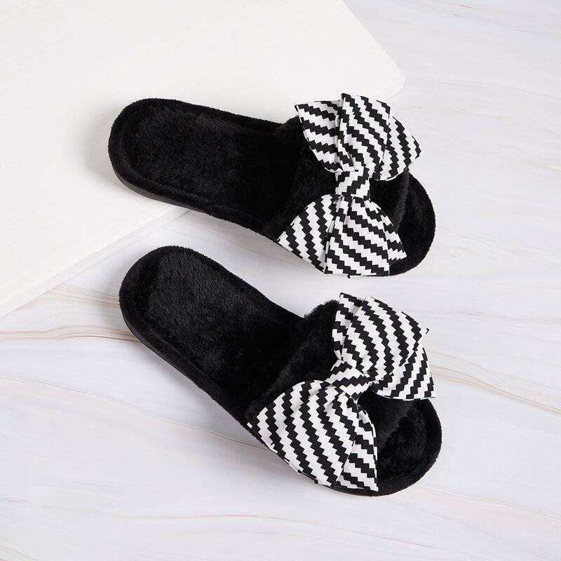 

Two Tone Bow Decor Fuzzy Slippers, Black and white
