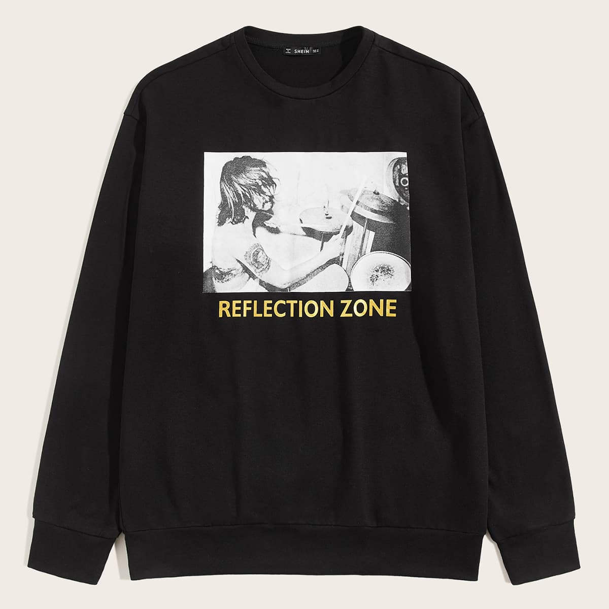 

Guys Figure and Slogan Graphic Pullover, Black