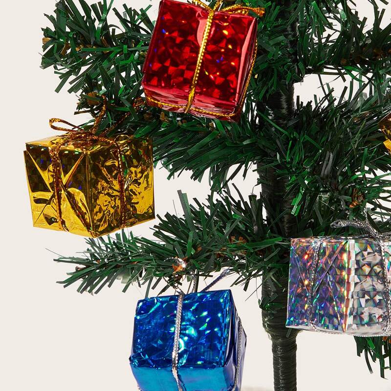 

Christmas Gift Box Hanging Ornament, Multicolor