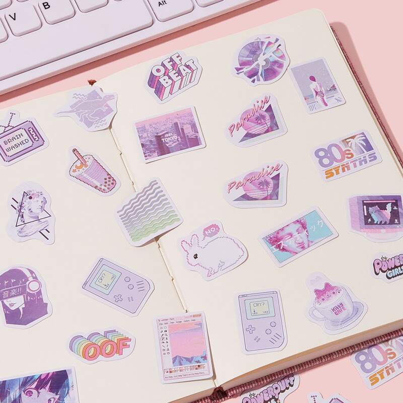 

50pcs Mixed Cartoon Graphic Sticker