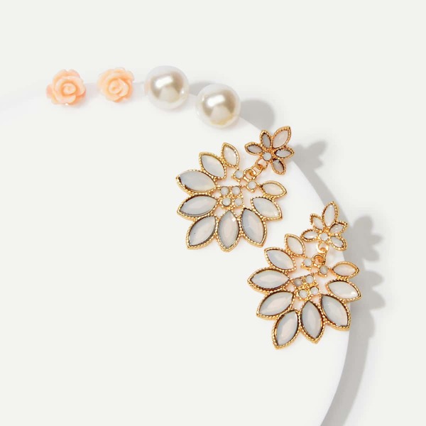 

3pairs Pearl Decor Flower Shaped Earrings, Multicolor