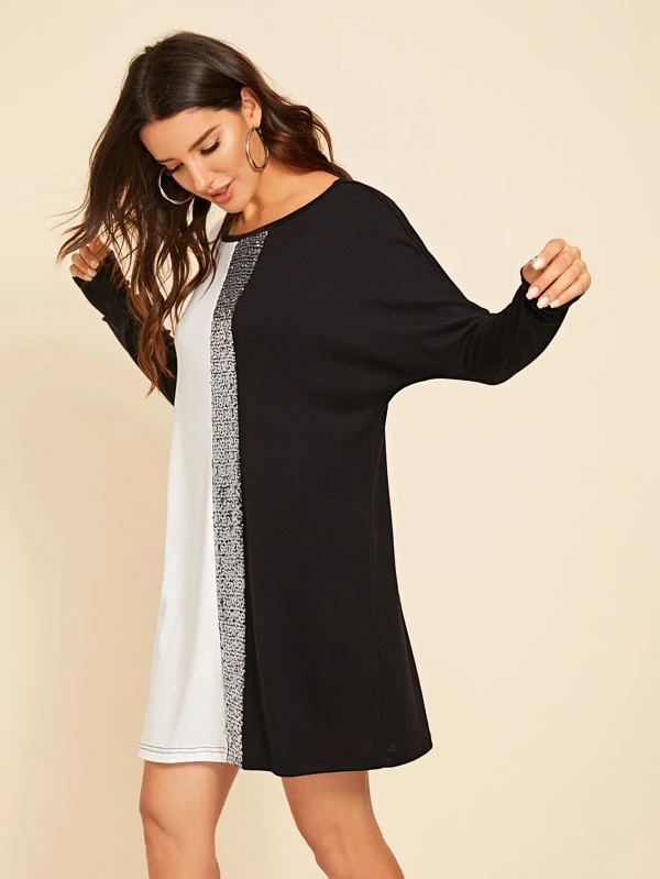 Vestido camiseta con costura de lentejuelas en contraste Vestido camiseta con costura de lentejuelas en contraste
