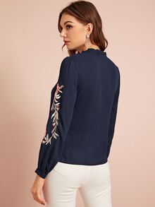 SHEIN 褶邊繫帶領刺繡植物上衣 - 藏蓝色 - 查看 2