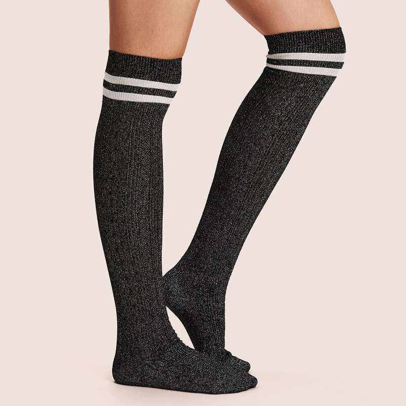 

1pair Striped Pattern Knee Length Socks, Black and white