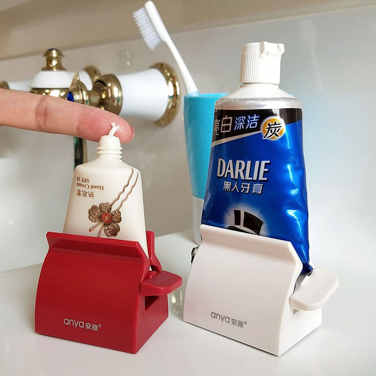 

1pc Random Color Toothpaste Squeezer, Multicolor