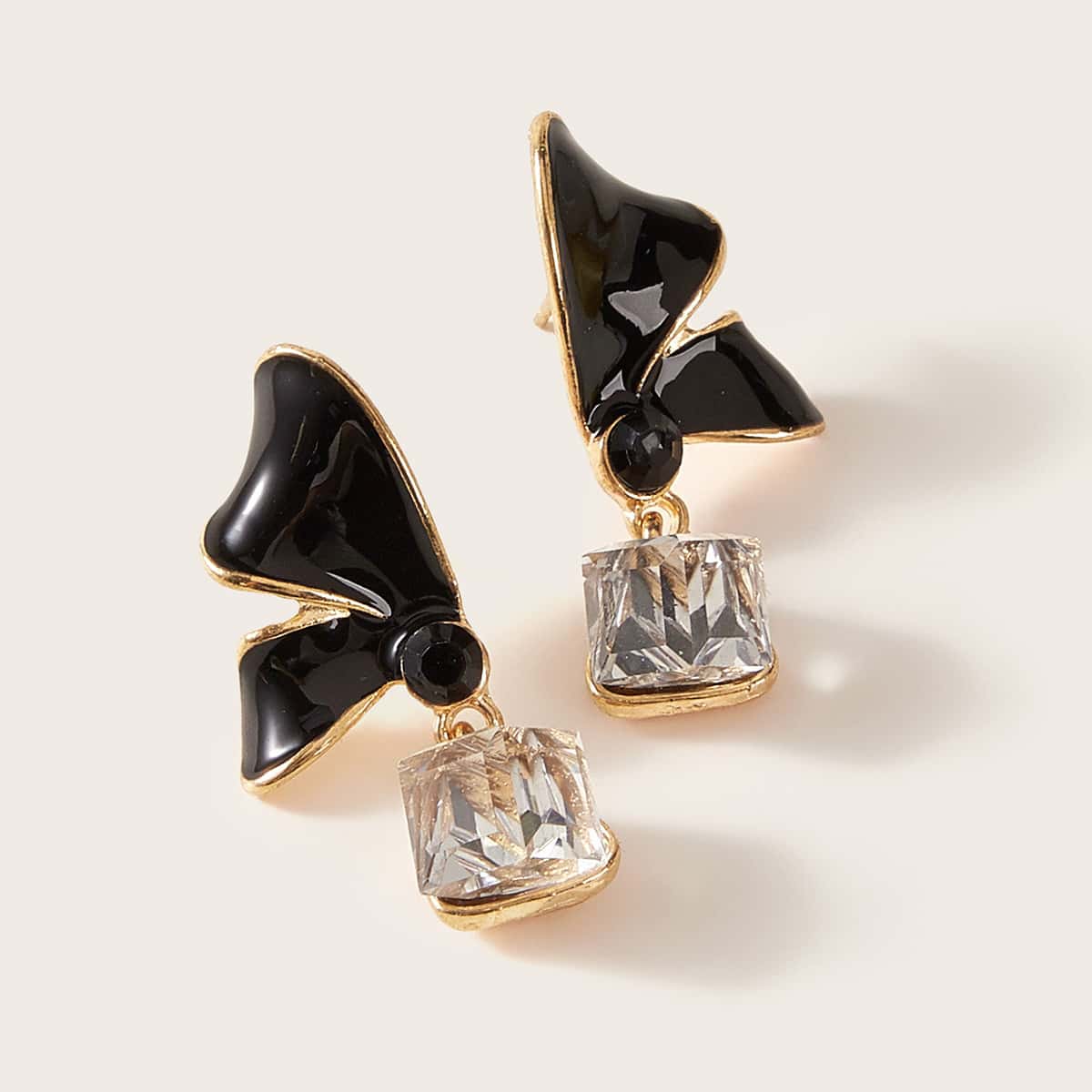 

1pair Butterfly Shaped Rhinestone Drop Earrings, Black and white