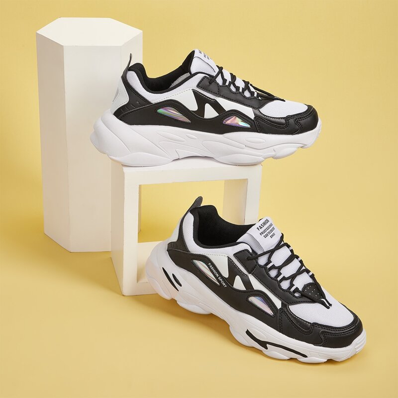 

Guys Iridescent Detail Lace-up Chunky Trainers, Black and white