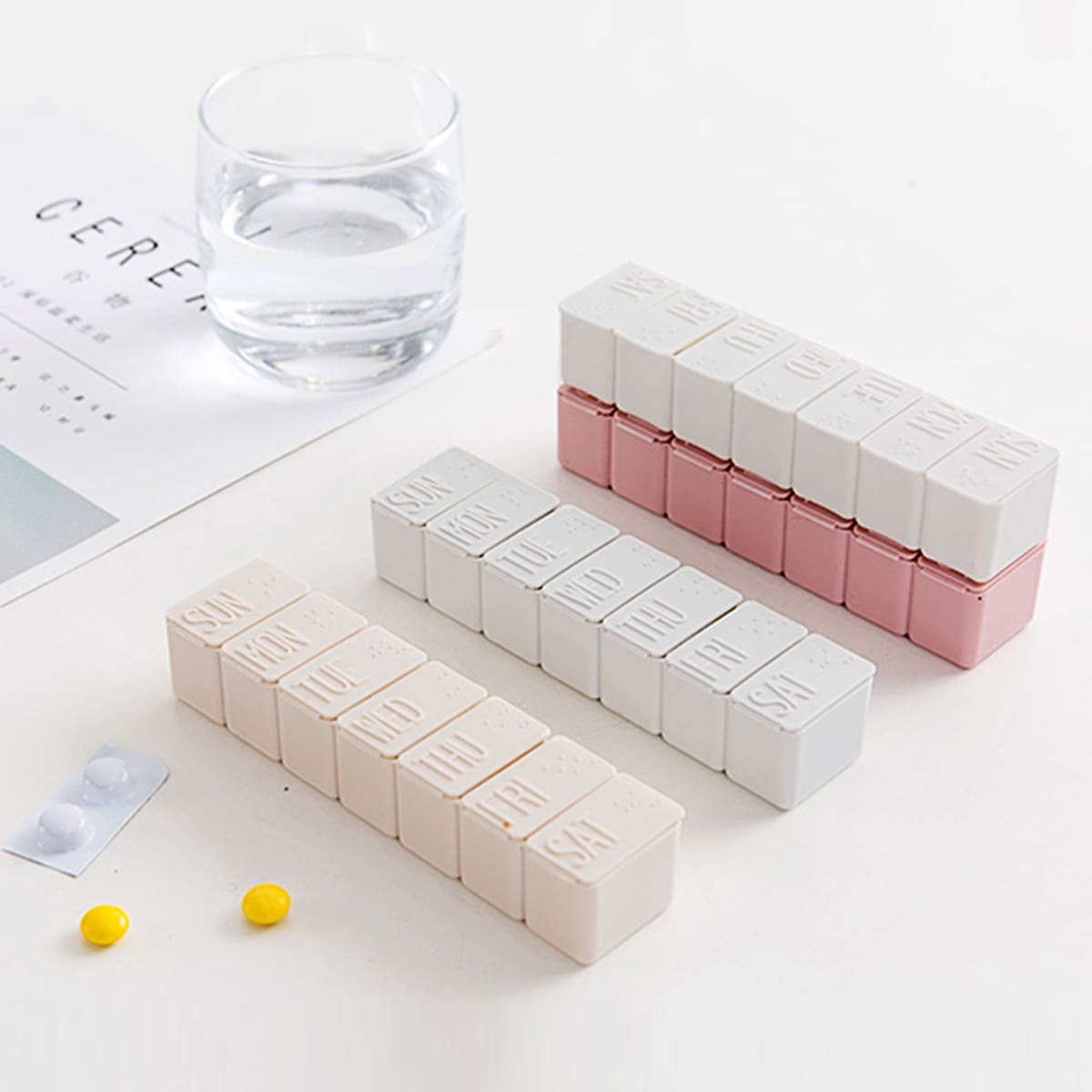 

2pcs 7 Grid Pill Storage Box, Multicolor