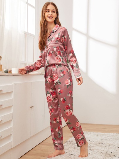 Conjunto de pijama de satén con estampado floral