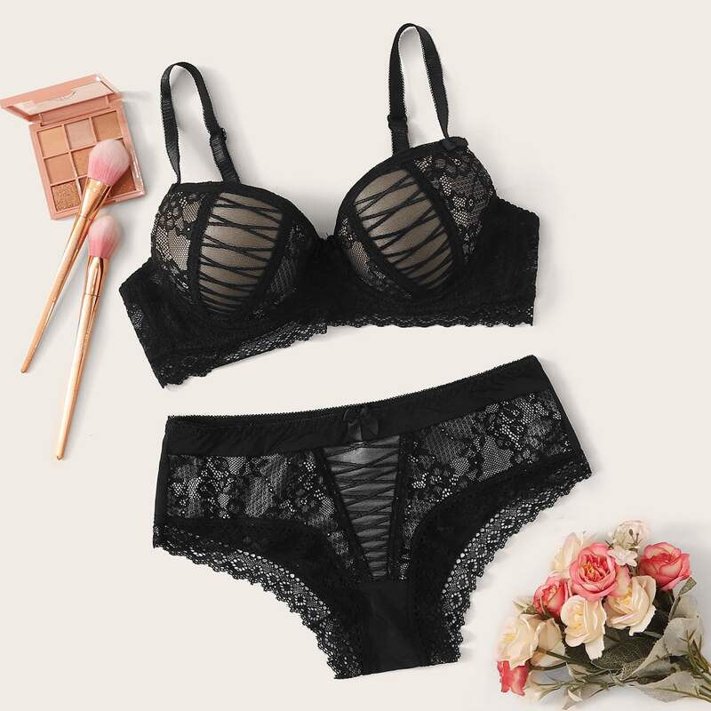 

Floral Lace Underwire Lingerie Set, Black