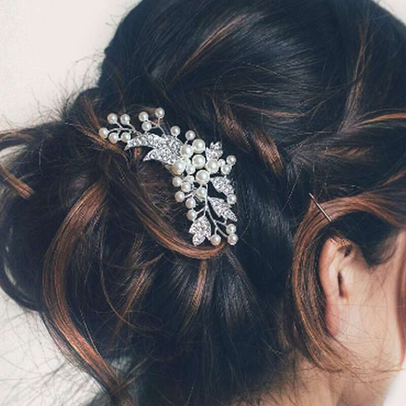 

Faux Pearl & Leaf Decor Hair Comb, White
