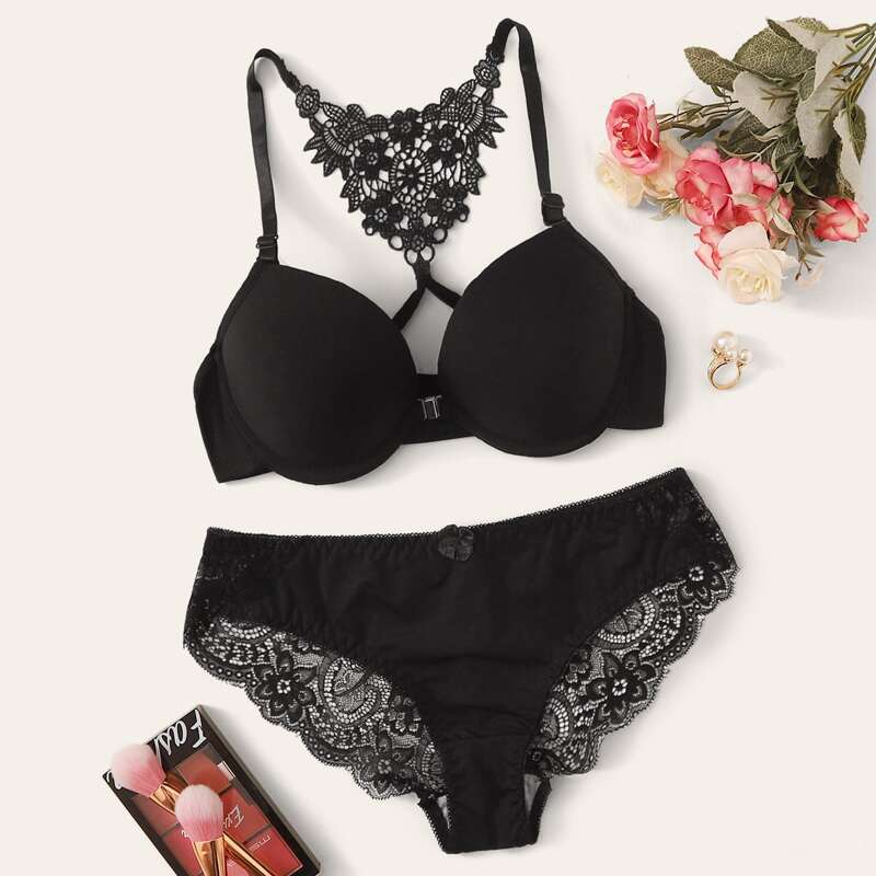 

Contrast Lace Underwire Lingerie Set, Black
