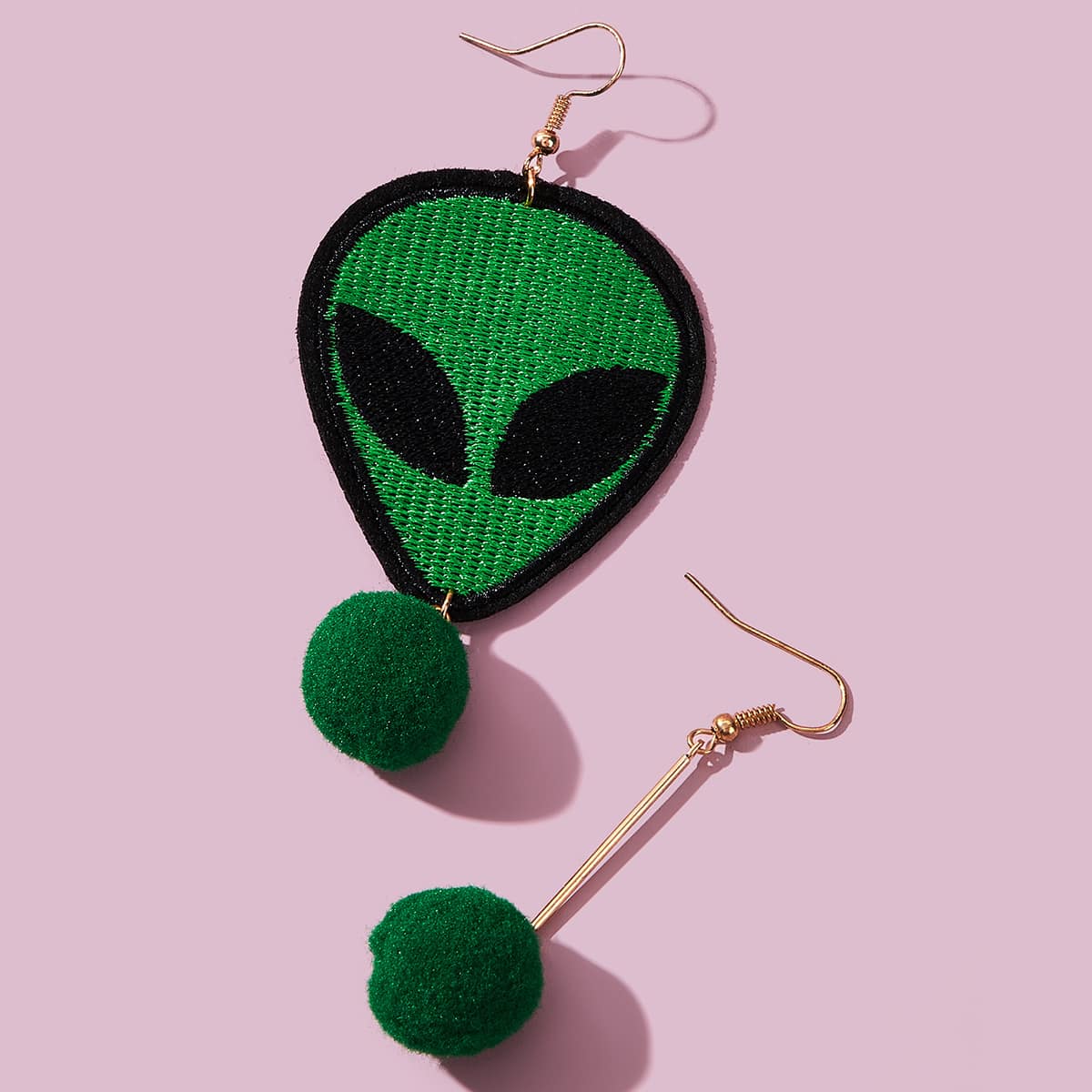 1pair Alien & Pom Pom Mismatched Drop Earrings, Green