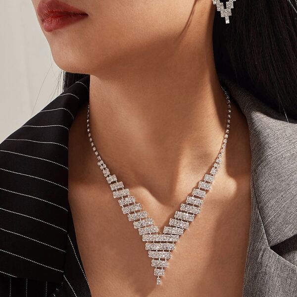 

3pcs V Shaped Rhinestone Necklace & Diamond Earrings Set
