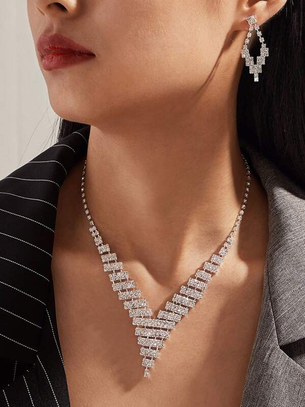 

3pcs V Shaped Rhinestone Necklace & Diamond Earrings Set