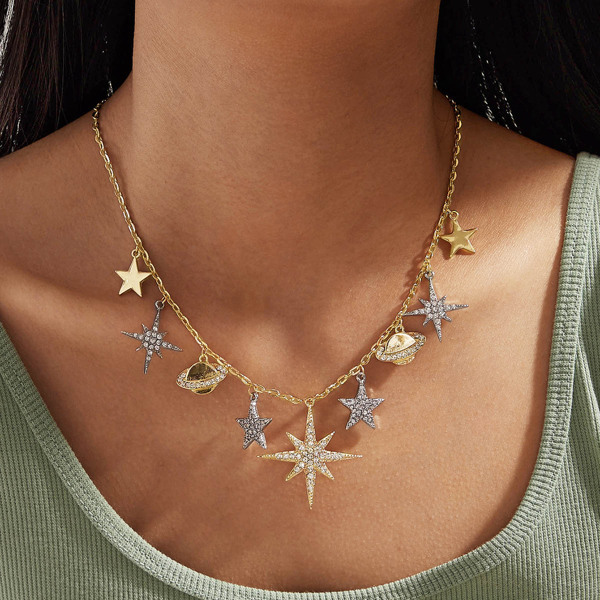 

1pc Rhinestone Engraved Star Charm Necklace, Silver