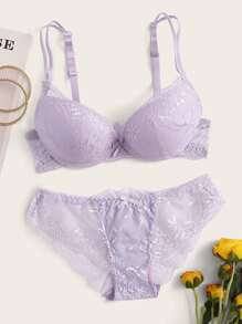 Ensemble de lingerie en dentelle