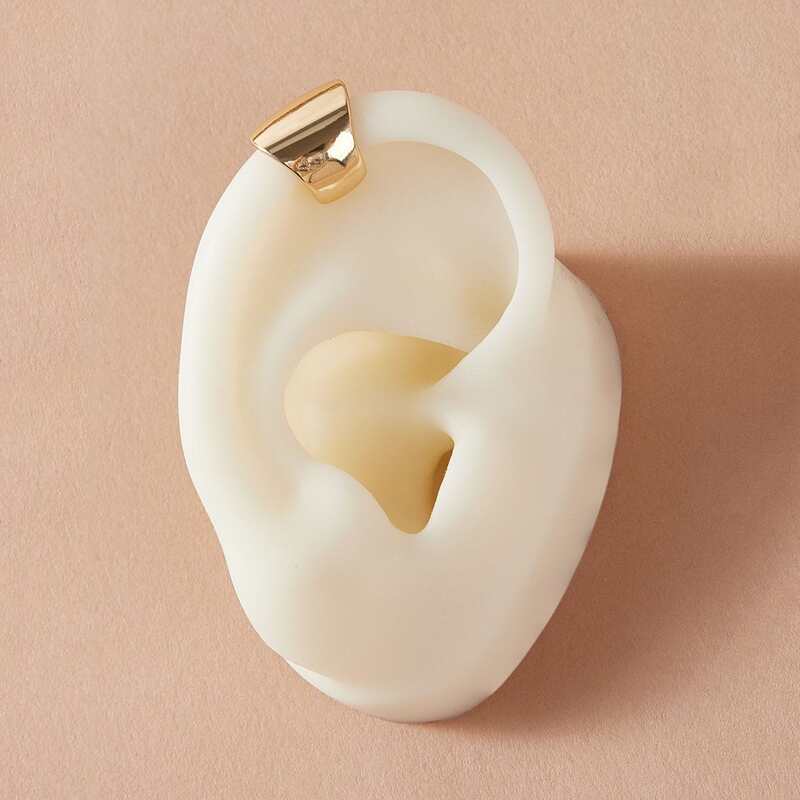 

1pc Minimalist Ear Cuff, Gold