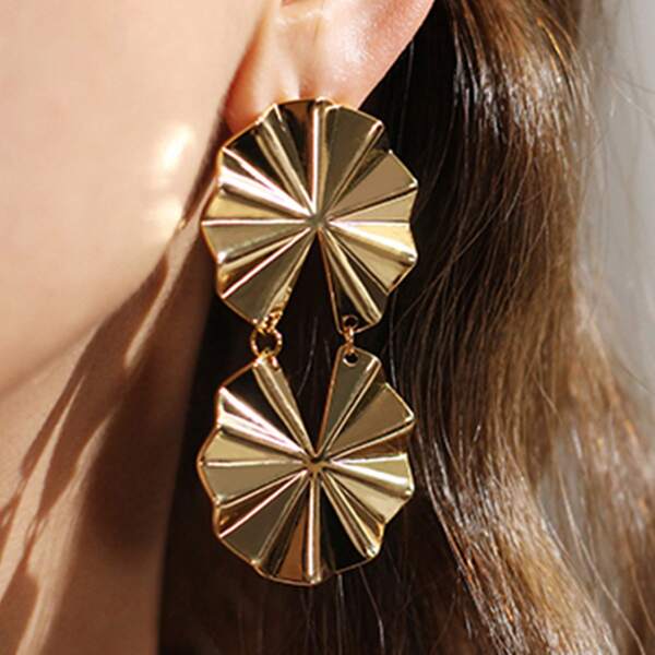 

1pair Pleated Drop Earrings, Gold