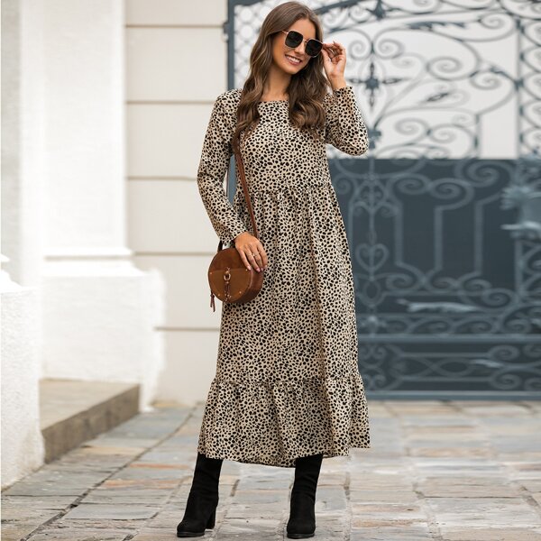 

Ruffle Hem All Over Print Dress, Khaki