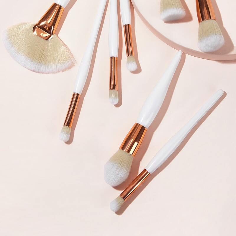

8pcs Fan Shaped Makeup Brush Set, White