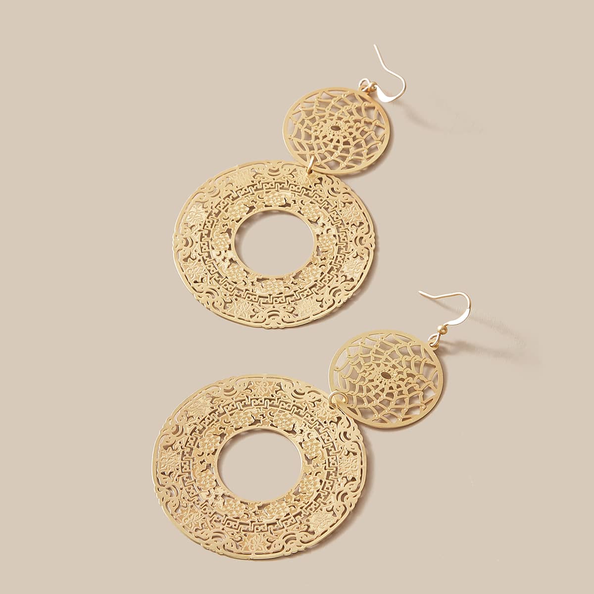 

1pair Hollow Out Round Drop Earrings, Gold