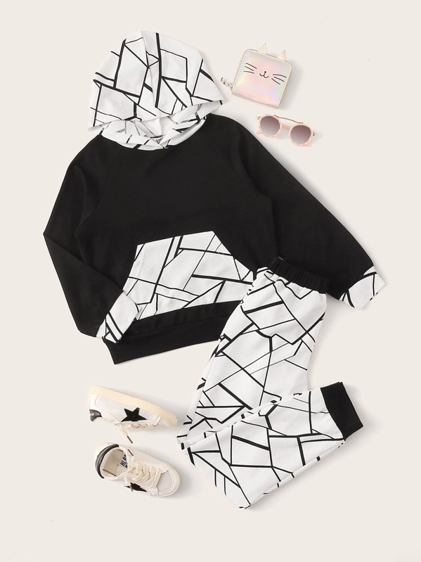 

Girls Geo Print Pocket Front Hoodie and Sweatpants Set, Black and white