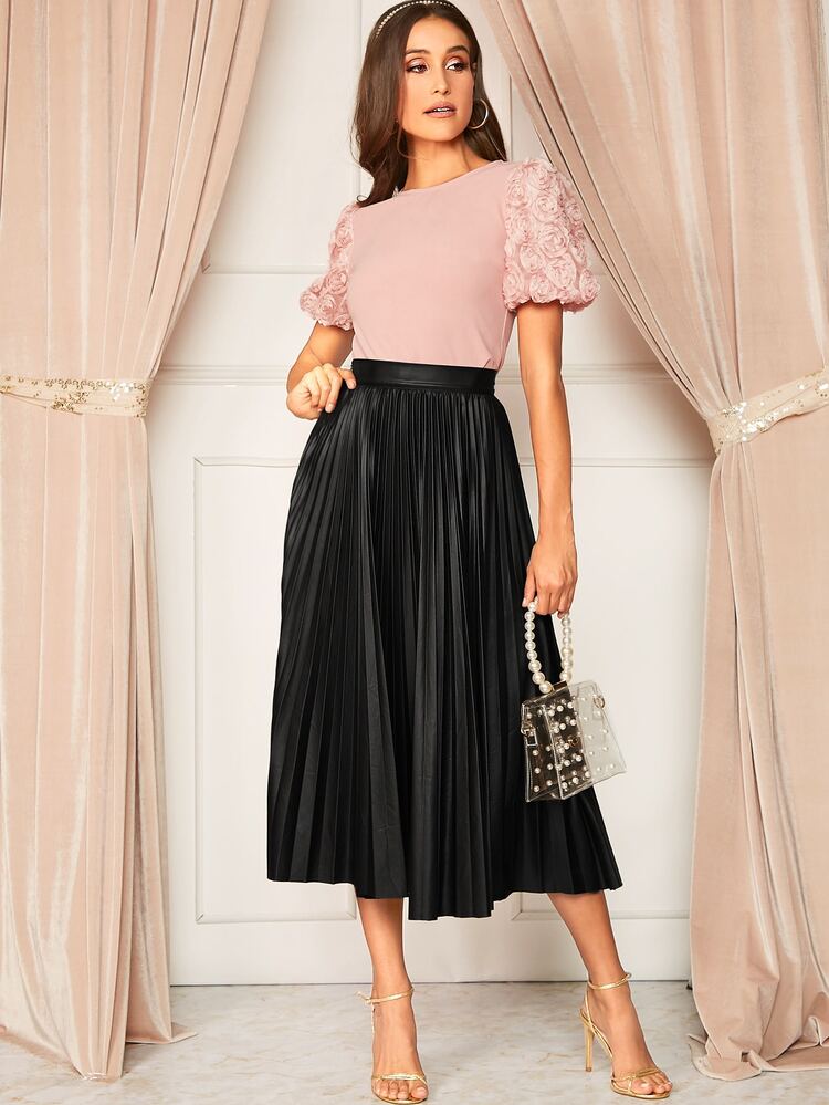Zipper Detail Pleated Skirt