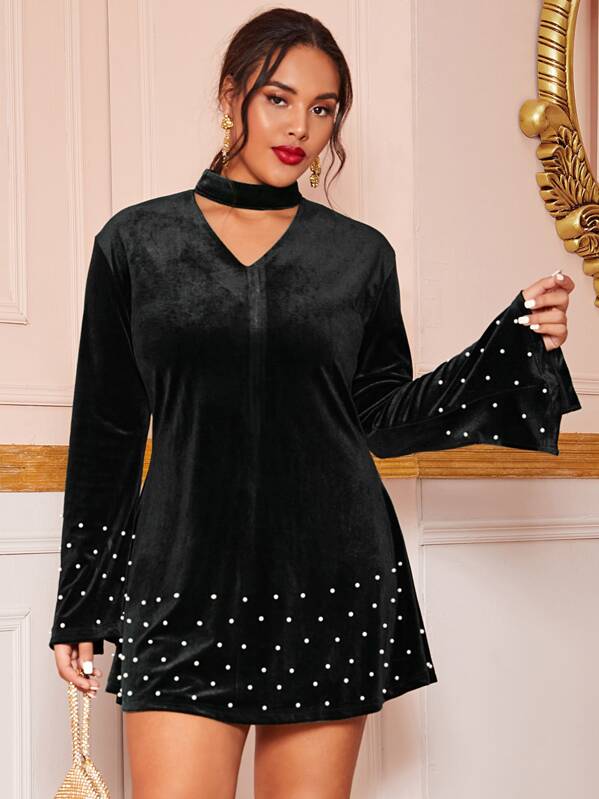 

Plus Choker Neck Pearls Velvet A-line Dress, Black, Emilie
