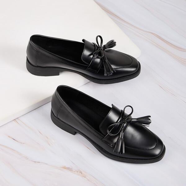 

Tassel Decor Flat Loafers, Black