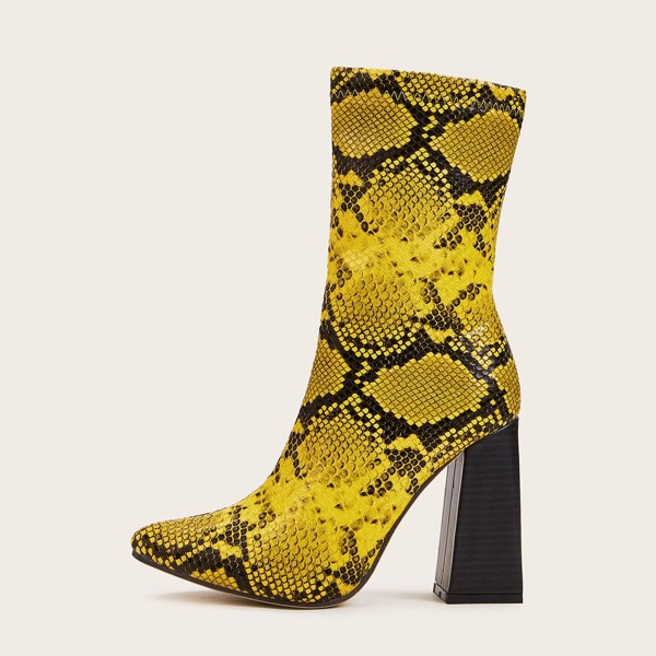 

Point Toe Snakeskin Western Boots