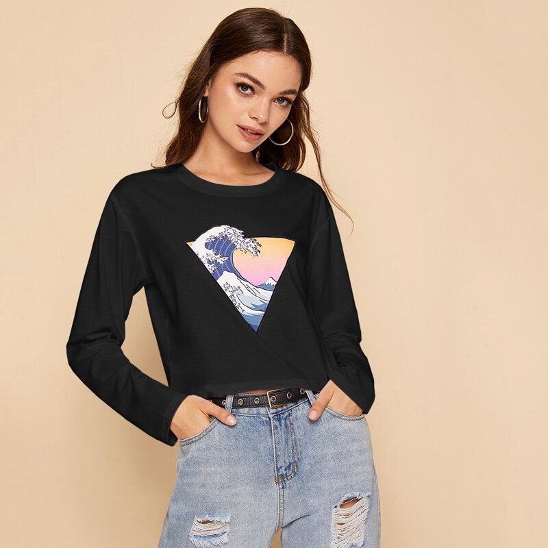

Graphic Print Crop Tee, Black