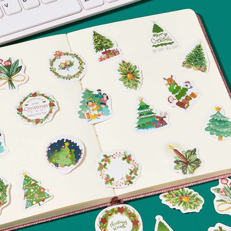 

50pcs Christmas Wreath Pattern Sticker