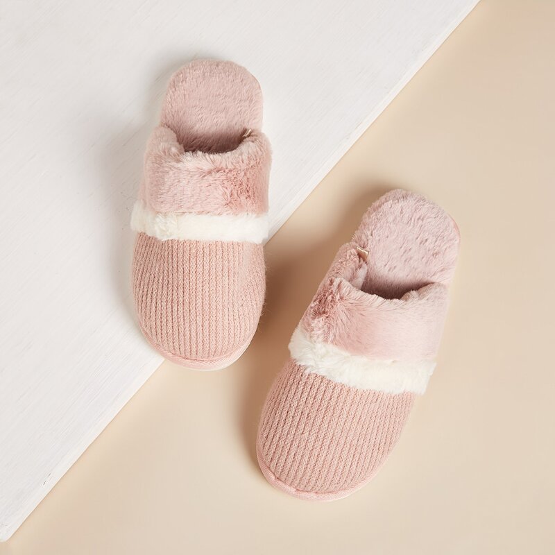 

Round Toe Fluffy Slippers, Pink