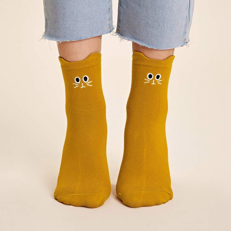 

1pair Cartoon Embroidery Socks, Yellow