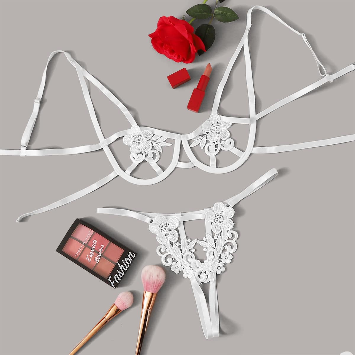 

Floral Appliques Guipure Lace Underwire Lingerie Set, White