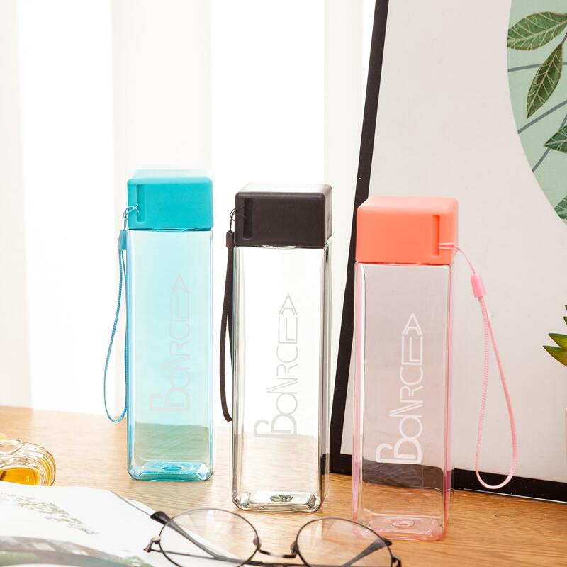 

1pc Letter Graphic Square Water Bottle, Multicolor