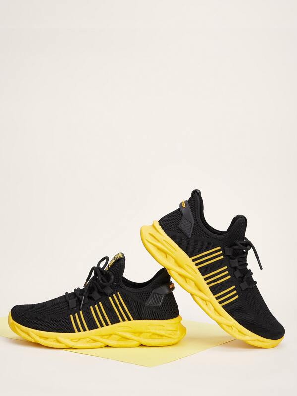 

Men Stripe Graphic Knit Trainers, Black