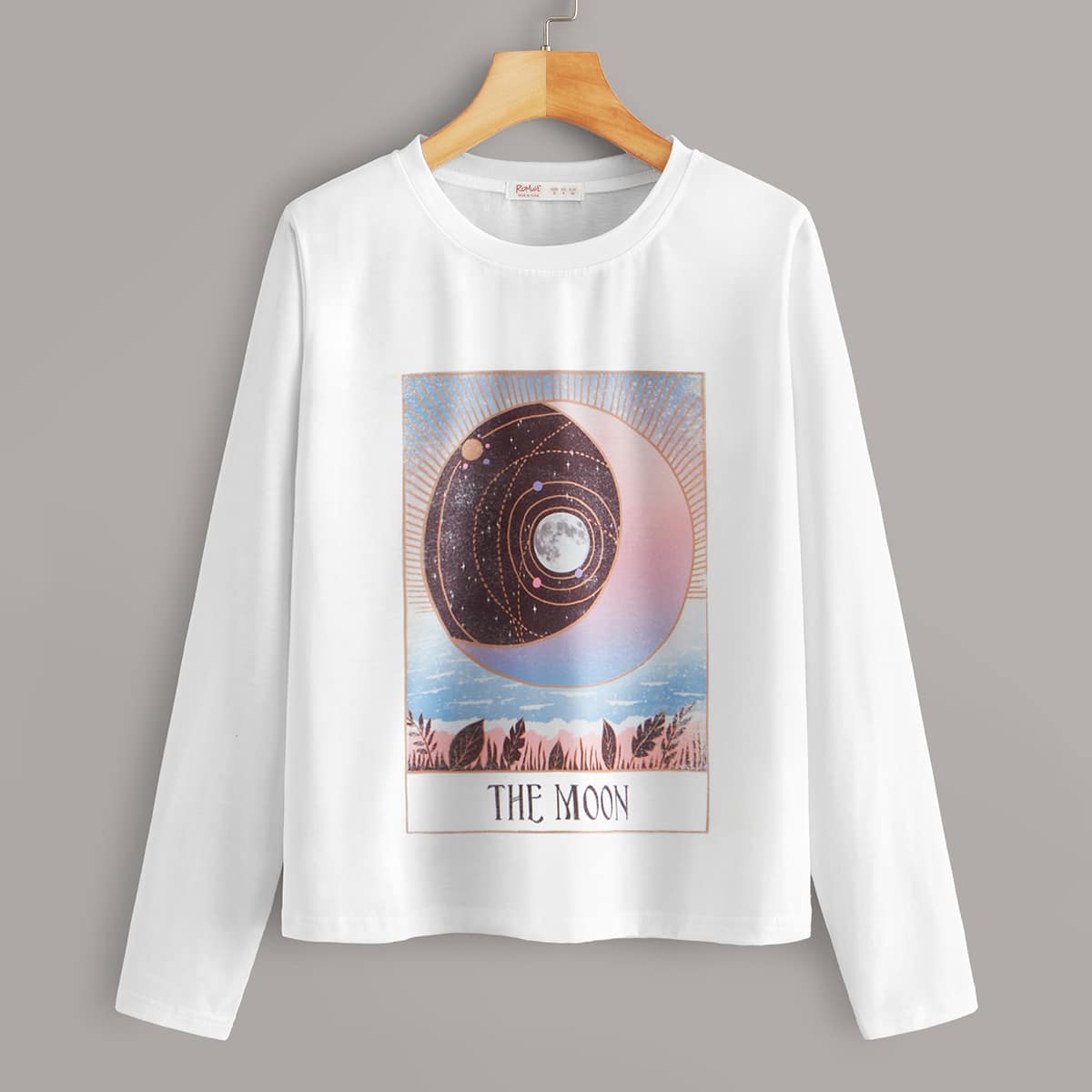 

The Moon Graphic White Top