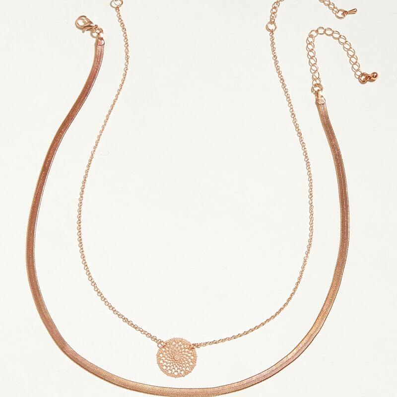 

2pcs Hollow Out Flower Coin Charm Necklace, Gold